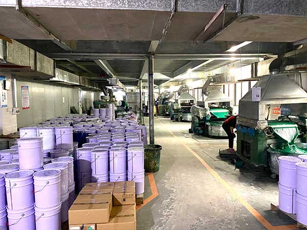 绝缘涂料成品摆放区